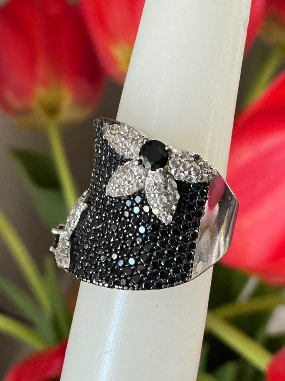 Micro Pave Black Spinel & White CZ Flower Sterling Silver Domed Ring Size 5.75 - Picture 4 of 16